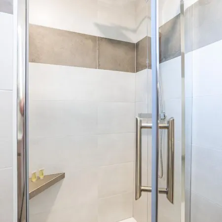 Апартаменты Appart4 Pers Clim Parking Piscine *